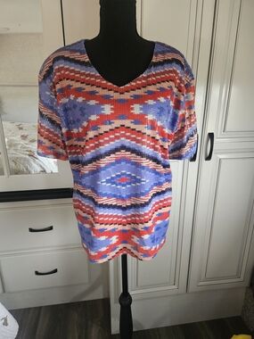 Double D Ranch Multicolor Aztec V-Neck Short Sleeve Top - Size XL